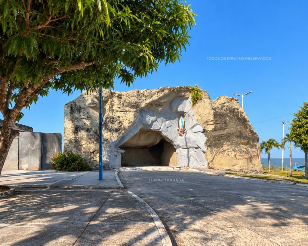 Gruta de Nossa Senhora de Lourdes, em São José de Ribamar — foto de Luanne Holanda