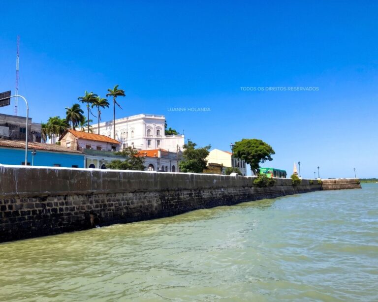 Passeio de barco em São Luís — foto de Luanne Holanda